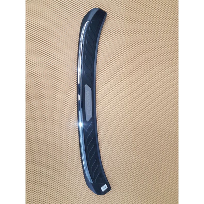 Bậc cốp nhựa M3-2016