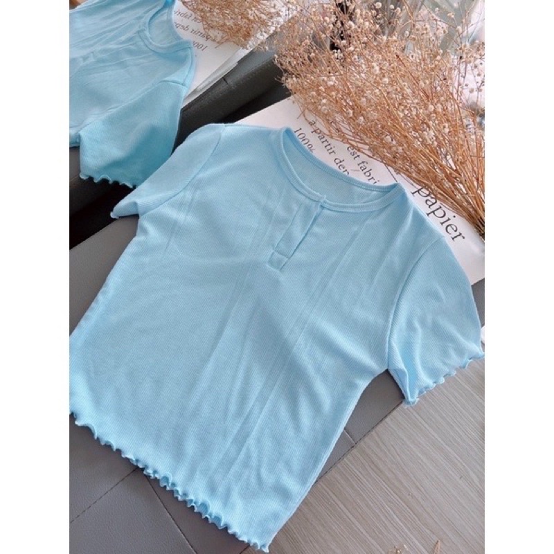 Áo thun gân cổ V , áo croptop cổ v chất đẹp