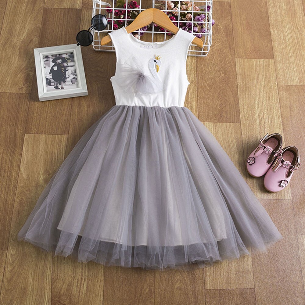 Đầm phối ren Bear Leader in họa tiết thiên nga hoạt hình thời trang mùa hè thích hợp cho bé gái