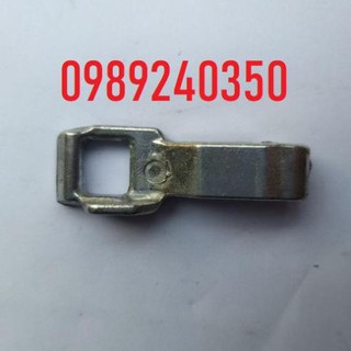 Móc chốt khóa cửa máy giặt LG lồng ngang