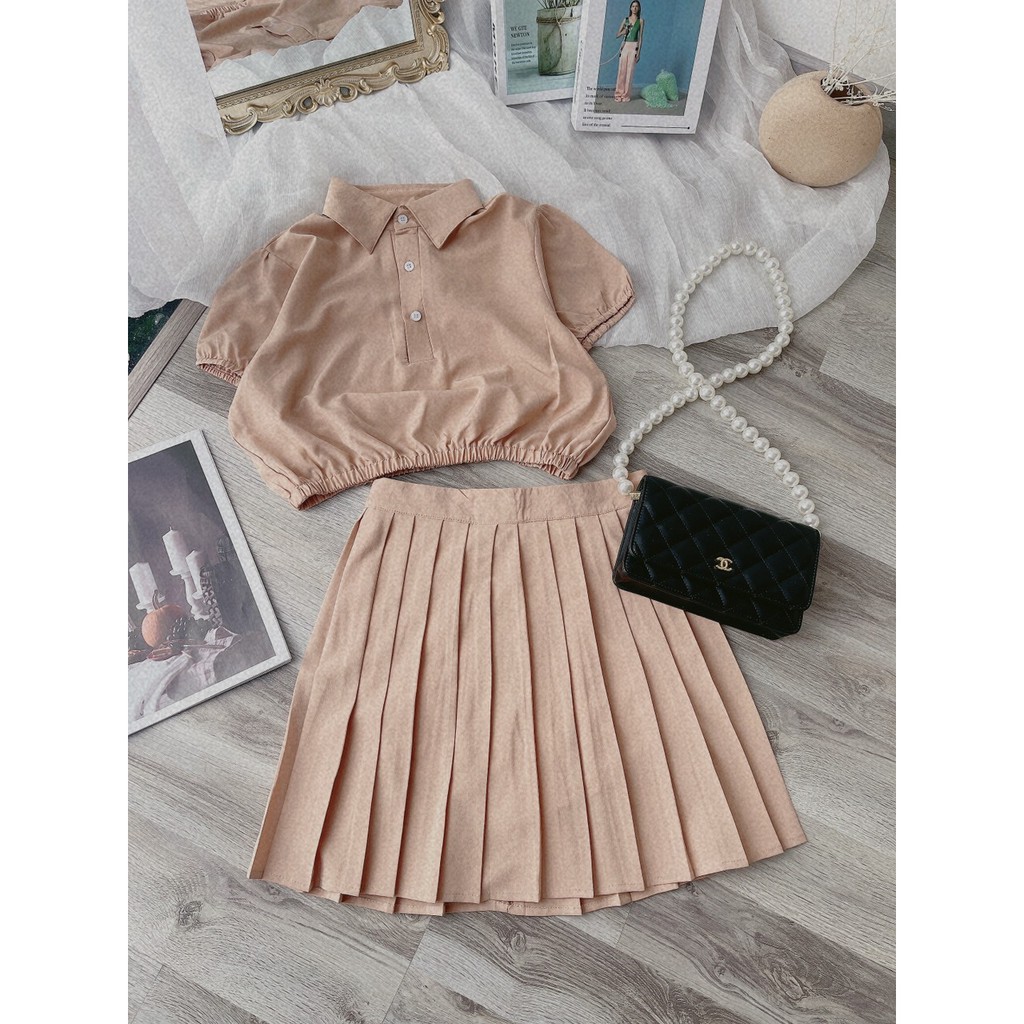 Áo Croptop Kết Hợp Cùng Chân Váy Dập Li Cực Kì Dễ Thương, Năng Động, Thiết Kế Tinh Tế, Chất Vải Thoải Mái Mềm Mịn | BigBuy360 - bigbuy360.vn