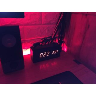 Đồng Hồ Led Để Bàn Vân Gỗ Cao Cấp