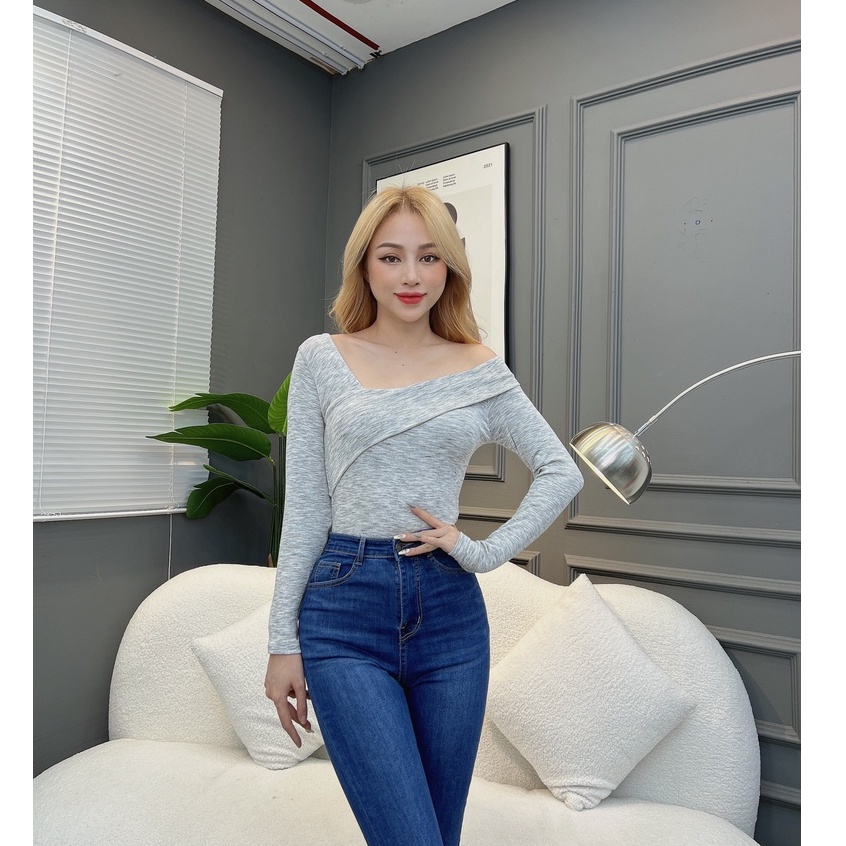 Áo thun kiểu nữ CRAZYTEEN tay dài lệch vai AT0242