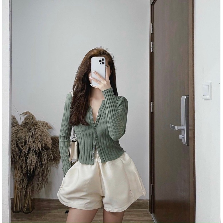 Áo len tăm cúc bọc khuy gỗ tôn dáng | BigBuy360 - bigbuy360.vn