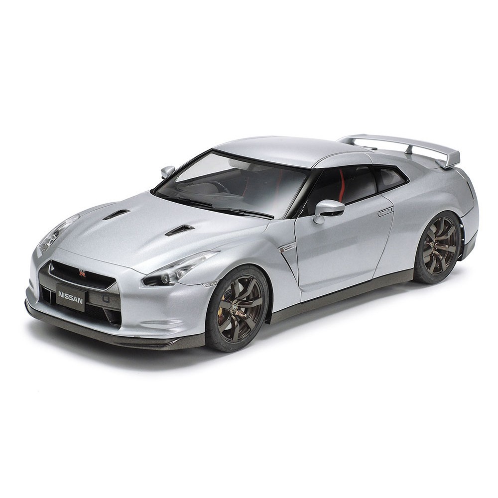 24300 NISSAN GT-R  - GDC