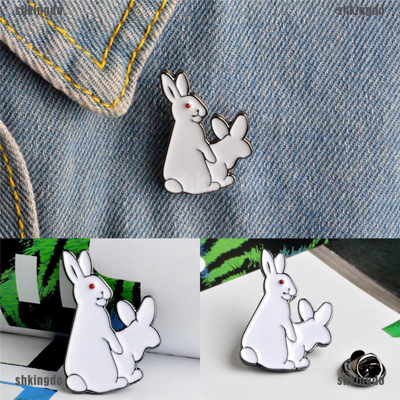 Ghim Cài Áo Kim Loại Hình 2 Chú Thỏ Trắng Đáng Yêu