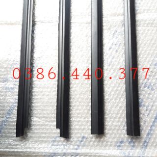 Nẹp chân kính Vios