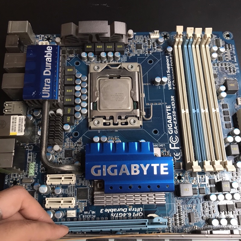 Main Gigabyte mã GA - EX58 - UD3R kèm chip I7 920