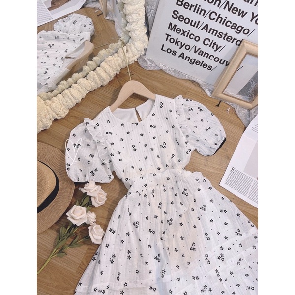 Đầm midi babydoll trắng hoa nhí đen