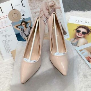 Cao gót nhọn đế đỏ màu nude bóng