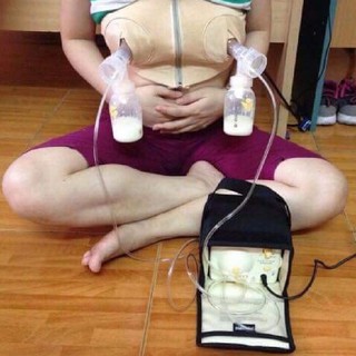 Áo hút sữa rảnh tay