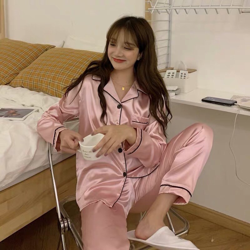 Bộ ngủ dài lụa trơn