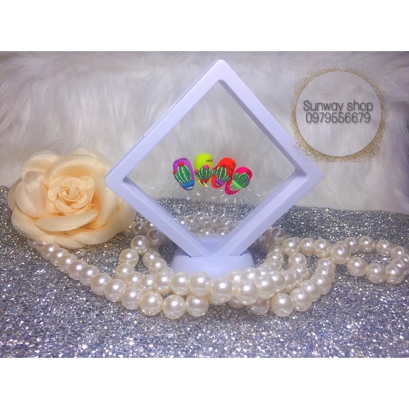 Khung Trưng Bày Mẫu Móng