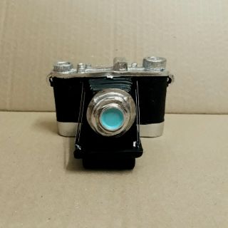 Mô hình máy ảnh chụp cổ