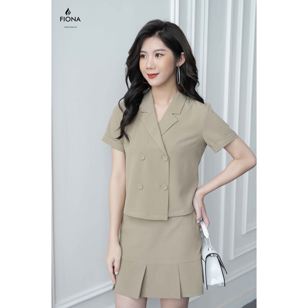 Áo sơ mi nữ tay cộc FIONA, gấu lật đính 4 cúc F550181