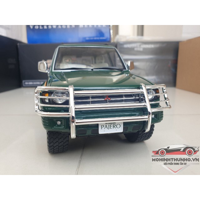 Xe mô hình Mitsubishi Pajero 1998, tỉ lệ 1:18