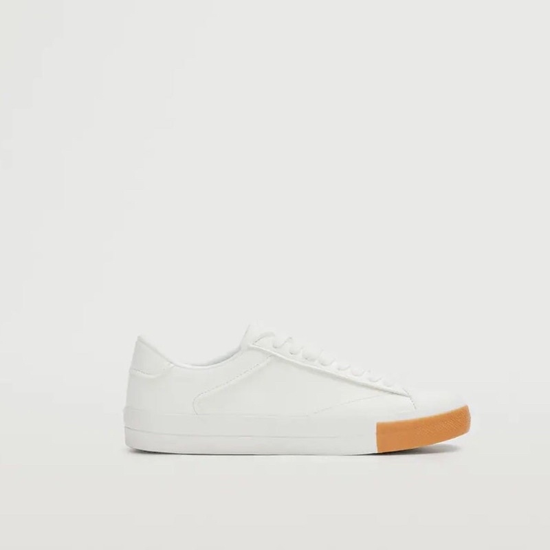 Giày sneaker trắng đế bằng, viền mũi đế màu nâu