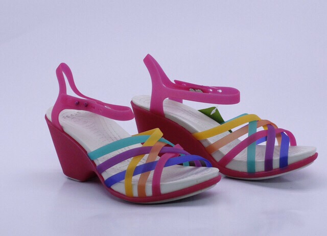 Sandal cao 7cm hãng cros- size 7