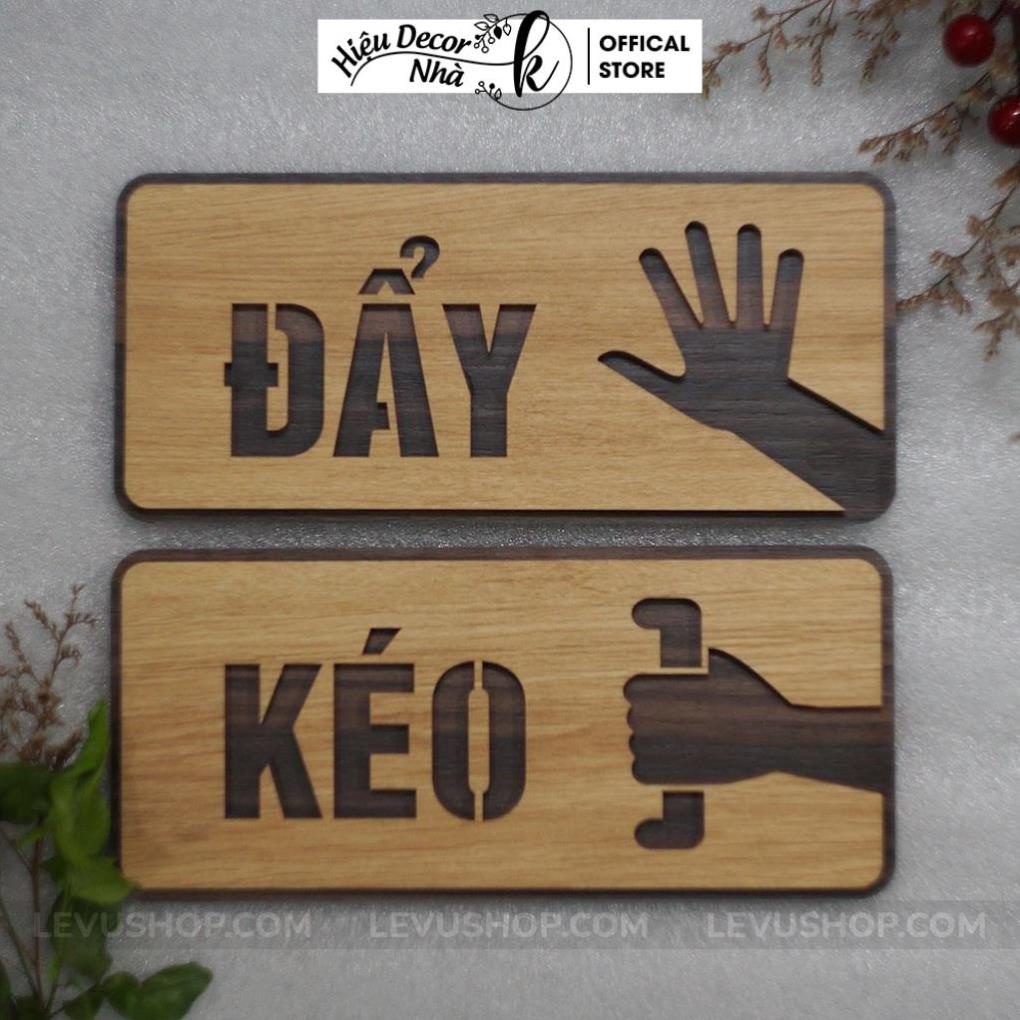 Bộ 2 bảng gỗ Kéo Đẩy trang trí dán cửa ra vào HiệuNhàK-TP06 - Hiệu Nhà K