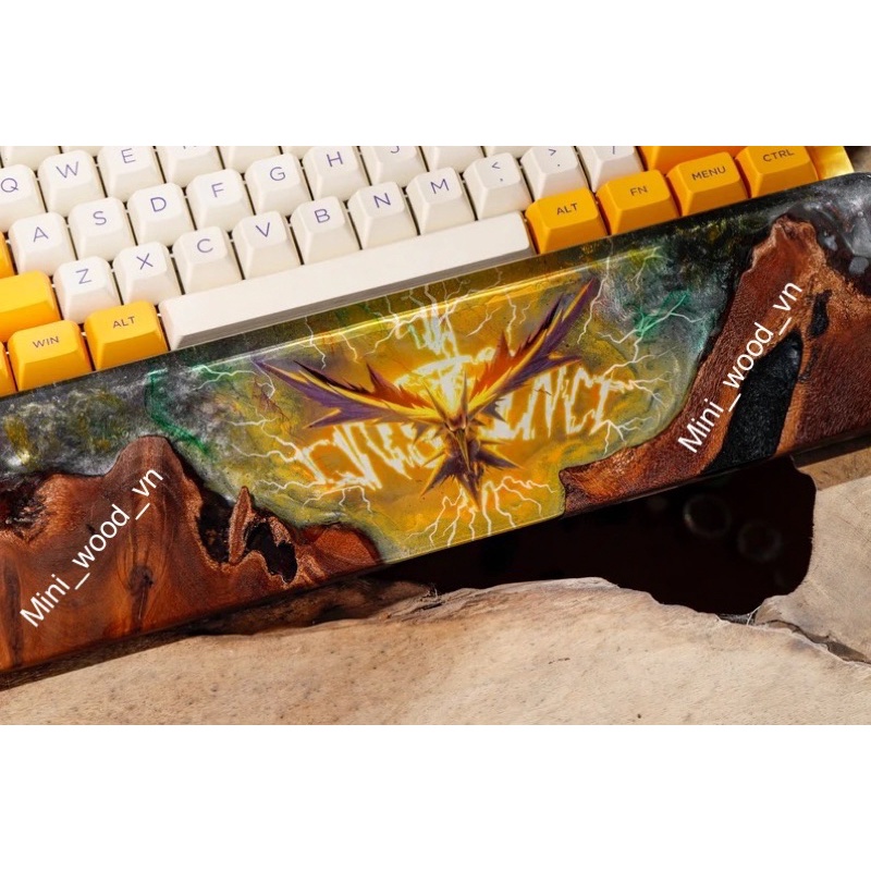 Kê tay gỗ resin Pokemon Zapdos.Wrist rest Pokemon Zapdos.Artisan