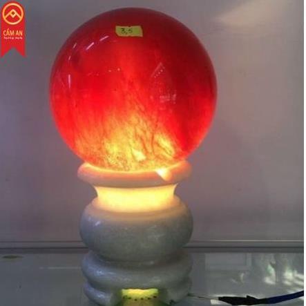 Bi cầu đá núi lửa ĐỎ , đá canxit VÀNG , TRẮNG từ 8cm đến 15cm tặng đế gỗ