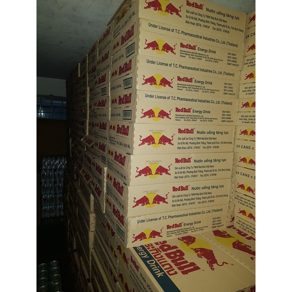 [Toàn  quốc] Thùng 24 Lon Nước Tăng Lực Bò Cụng Red Bull Bổ Sung Năng Lượng Việt Nam Lon 250ml Date Luôn Mới