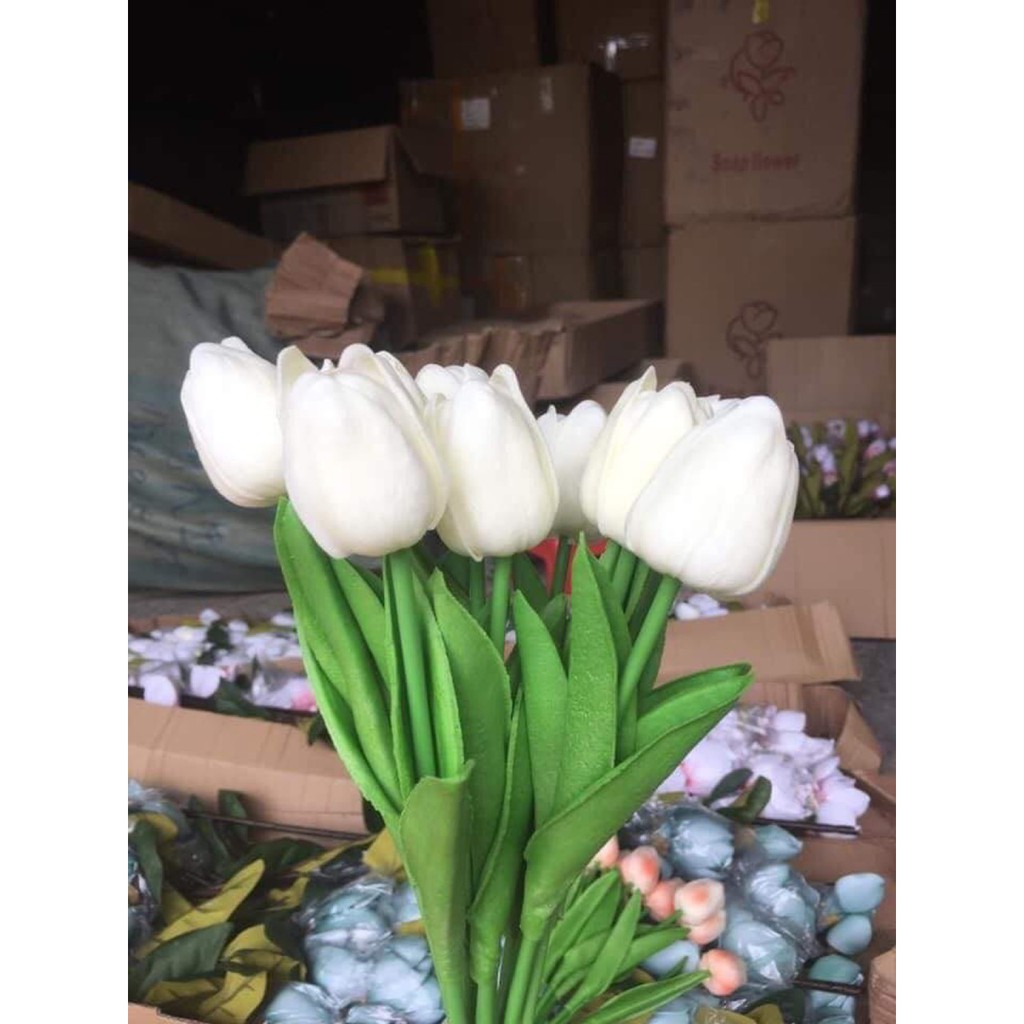 Hoa Tulip cao su non cao cấp trang trí