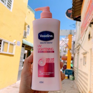 Sữa dưỡng thể trắng da chống nắng Vaseline 400ml
