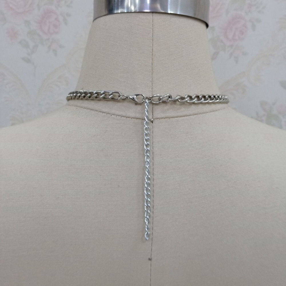 Vòng cổ kim loại thiết kế dây xích mặt chữ &quot;Hell boy&quot; cho nữ