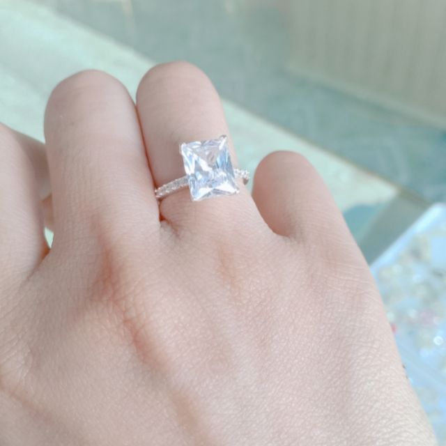 Nhẫn bạc đá vuông