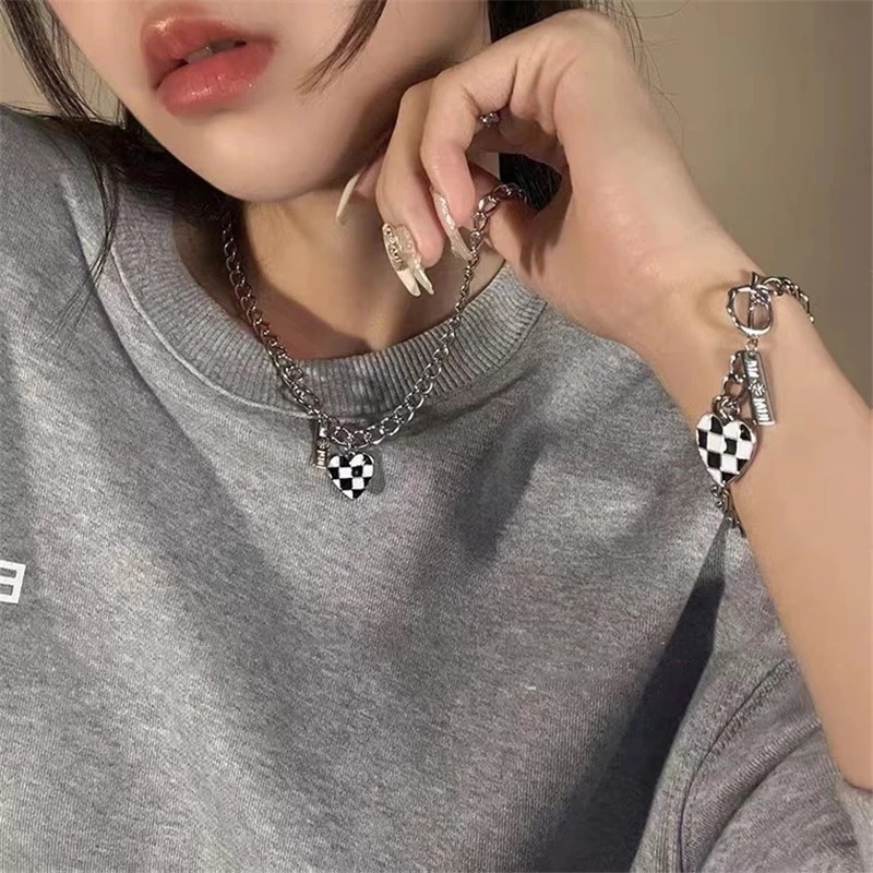 Vòng cổ/Vòng Tay Mặt Hình Trái Tim Họa Tiết Caro Thời Trang Cho Nữ