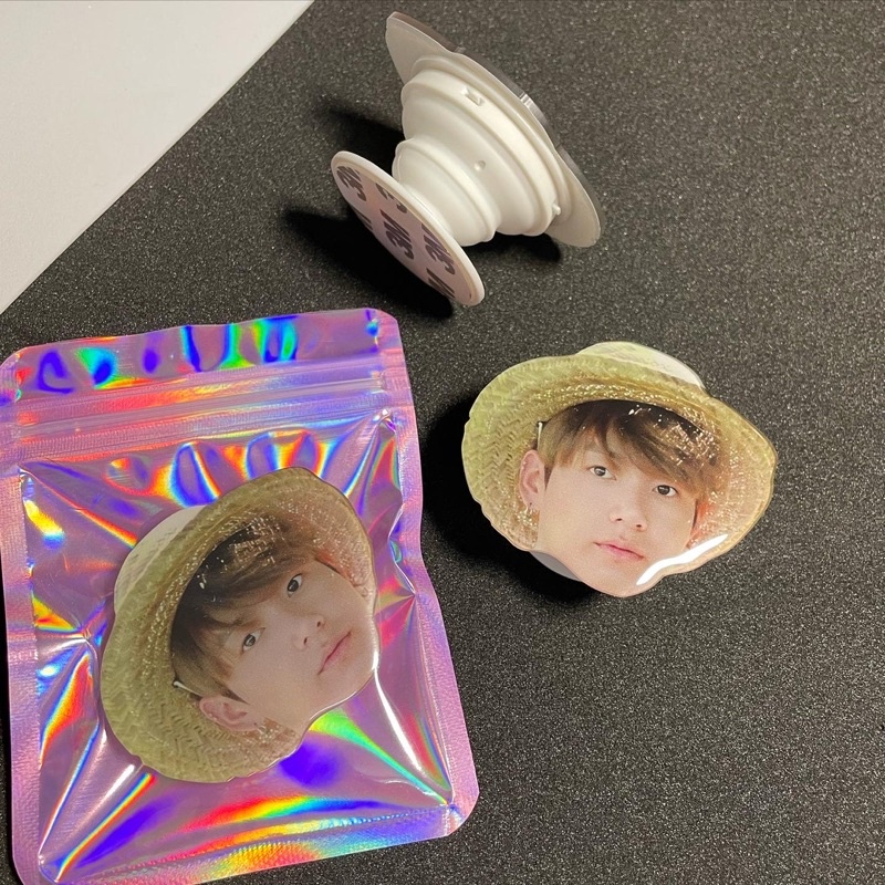 Griptok Jungkook ở Hawai, nhóm nhạc Hàn quốc