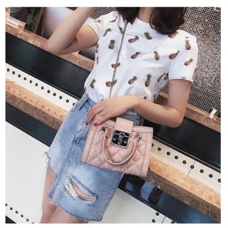 Túi xách QC có sẵn (mẫu mới)