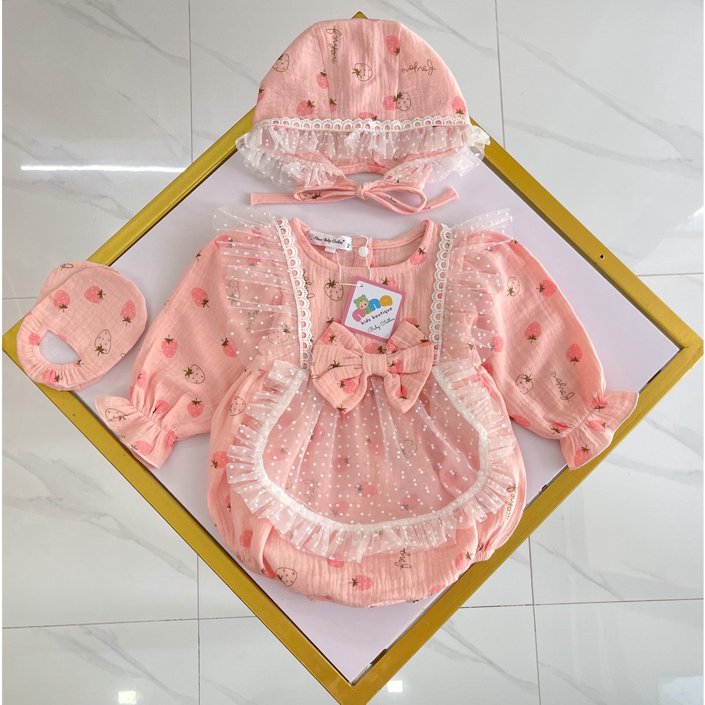 Bodysuit cho bé Màu hồng Nina Kids Boutique Body bé gái sơ sinh 0 24 tháng Set body xô muslin dâu tây Kèm Mũ và Bao chân
