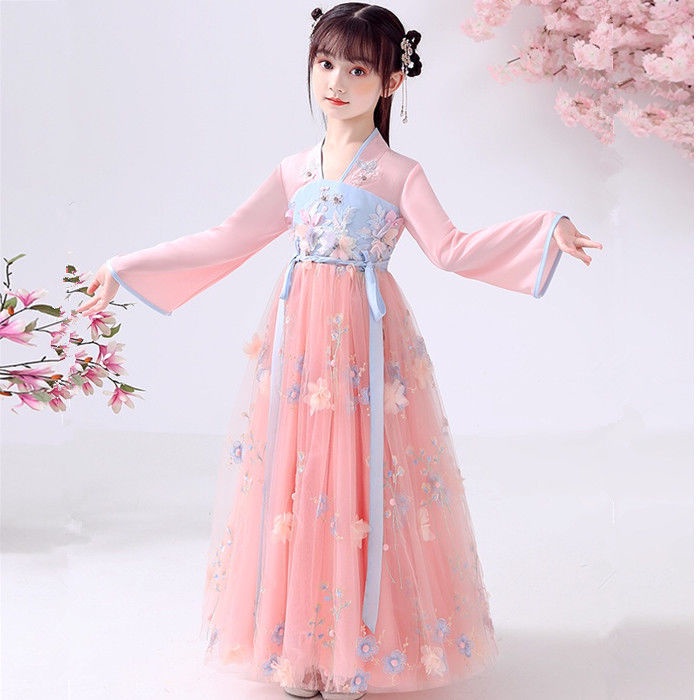 Bộ hán phục dài tay phong cách cổ điển xinh xắn dành cho nữ