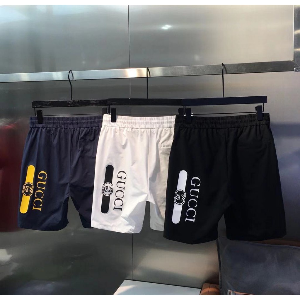Quần Short Thể Thao Gucci Phối Dây Rút Kẻ Sọc In Chữ Cá Tính Cho Nam