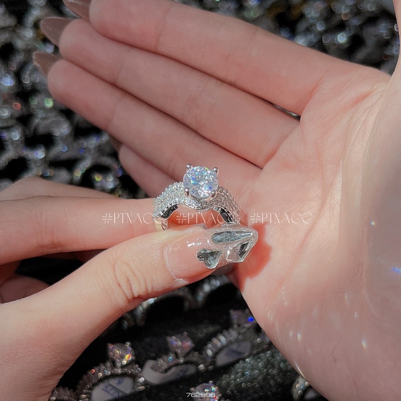 Set nhẫn, bộ 2 chiếc nhẫn xi bạch kim đính đá paguet kiểu lượn sóng .PTNACC.