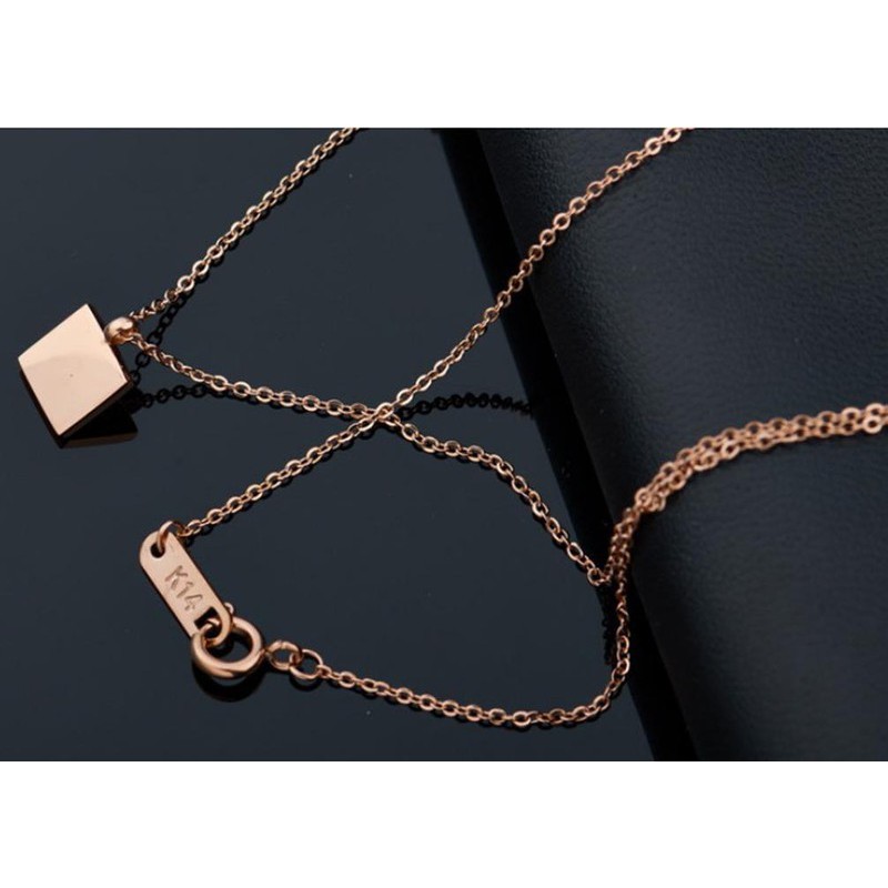 Dây Chuyền Mặt Vuông Đính Đá Nhân Tạo Titan Ko Đen TITAN 776