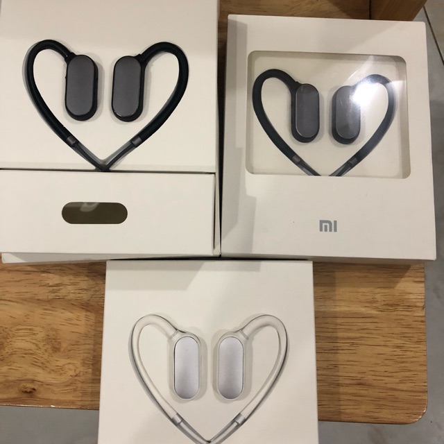 Mi sports bluetooth earphones cũ