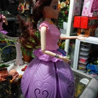 Công chúa elsa và shopia chạy pin
