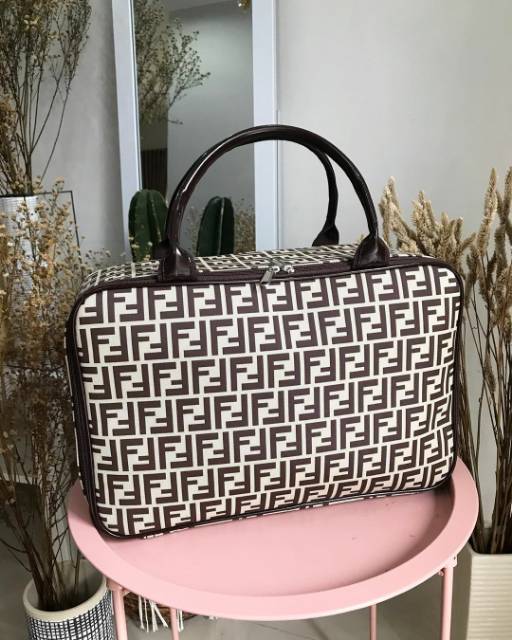 Túi Du Lịch Mini Fendi Chống Thấm Nước Thiết Kế Đơn Giản Tiện Dụng