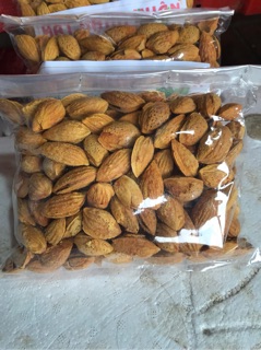 Hạt hạnh nhân ( hạt dẻ rừng )