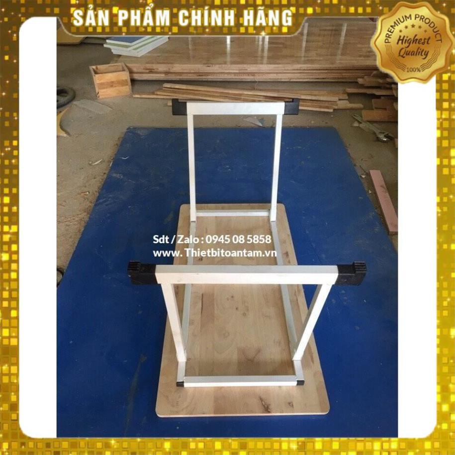 ( có sẳn )  Bàn  học sinh bằng gỗ cao su cho trẻ em từ tiểu học lớp 1 trở lên giá tốt