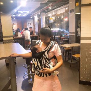 Địu si của khánh huyền bé trai M