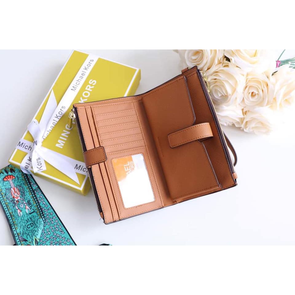 Ví dáng dài MK size 18 màu trắng