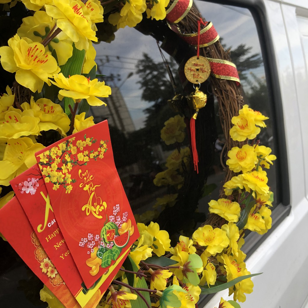 Vòng hoa mai trang trí tết H03