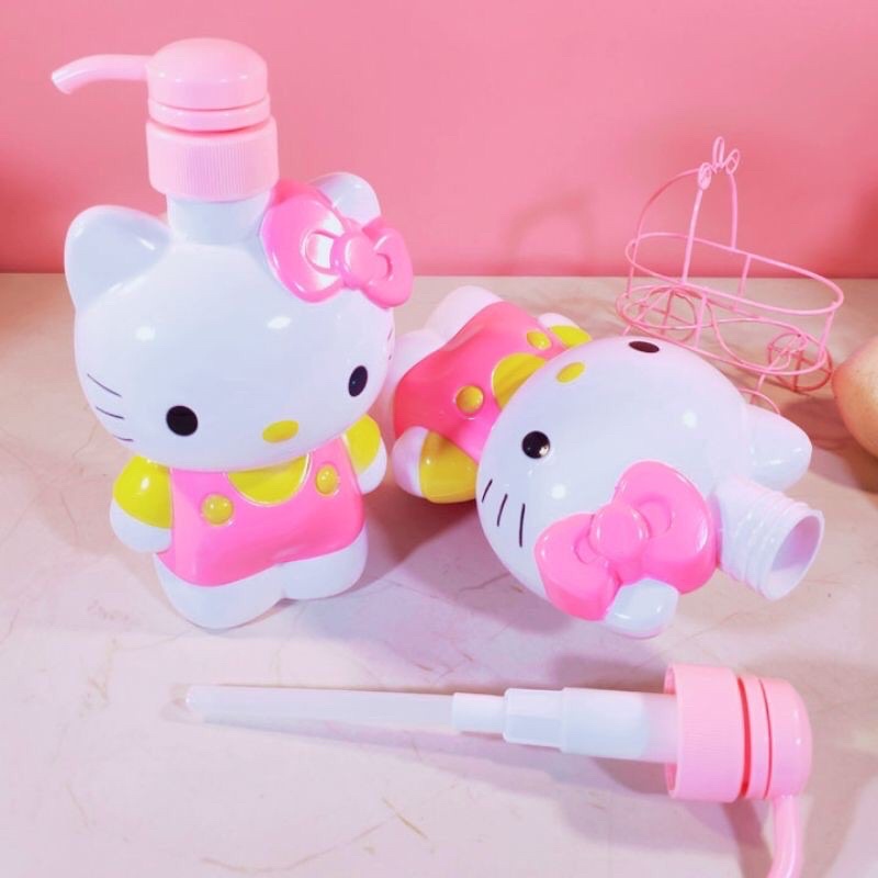 LỌ CHIẾT MỸ PHẨM/DẦU GỘI/NƯỚC HOA DẠNG VÒI NHẤN DUNG TÍCH 250ml HÌNH HELLO KITTY HỒNG XINH XẮN ĐÁNG YÊU