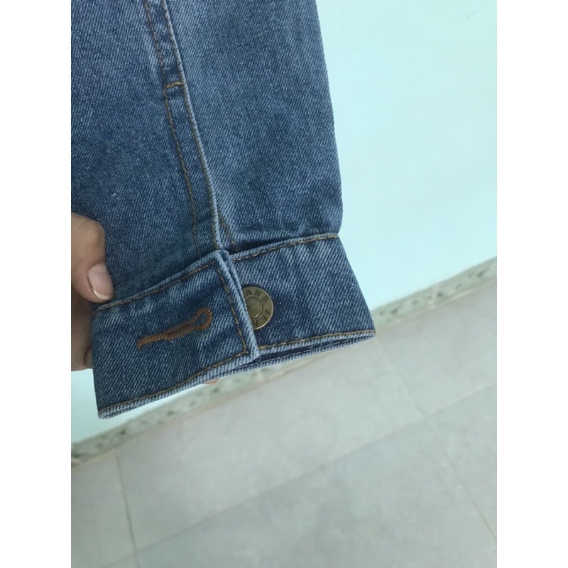 Áo khoác jeans nam trơn màu xanh đậm đơn giản mà phong cách cao cấp Chiwawa shop