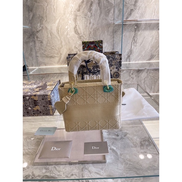 Túi xách Diỏr D Lite thêu  thêu sz 24 hàng xưởng