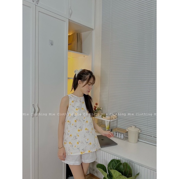 MIE MIN Short linen cúc gỗ